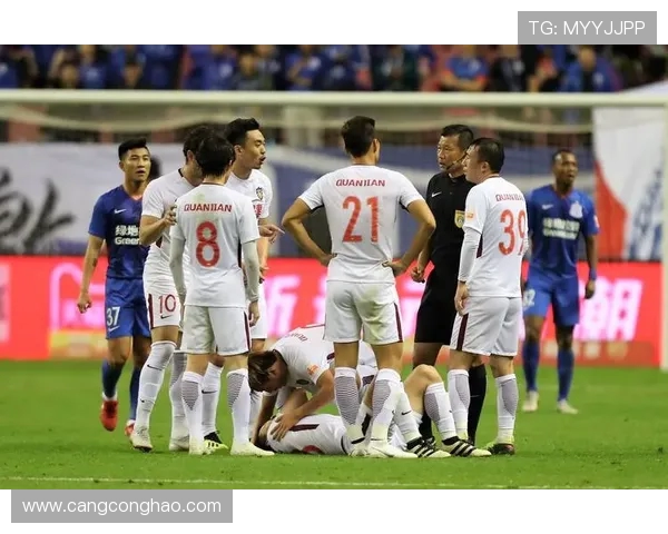 天津权健与申花精彩对决集锦回顾赛场瞬间尽显足球魅力与激情