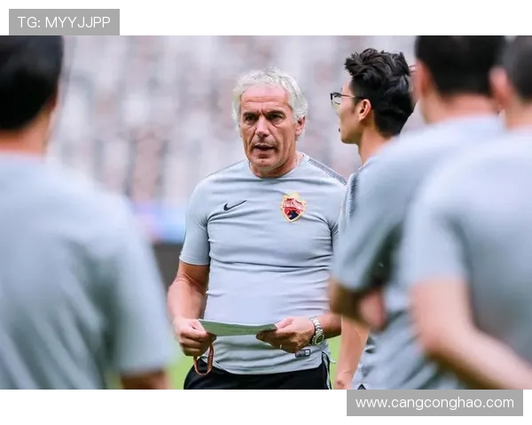 巴拉圭国民迎战德芬全力争胜展现球队实力与决心