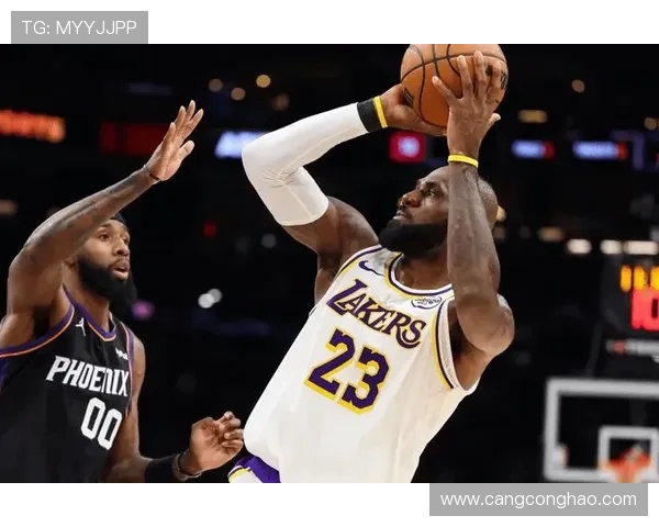 詹姆斯与安东尼巅峰对决精彩集锦回顾篮球传奇之路 詹姆斯与安东尼巅峰对决精彩集锦回顾篮球传奇之路