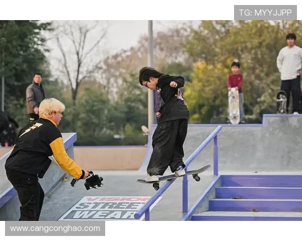 重庆滑板队的中路突破之路与深度解析滑板文化的融合与发展